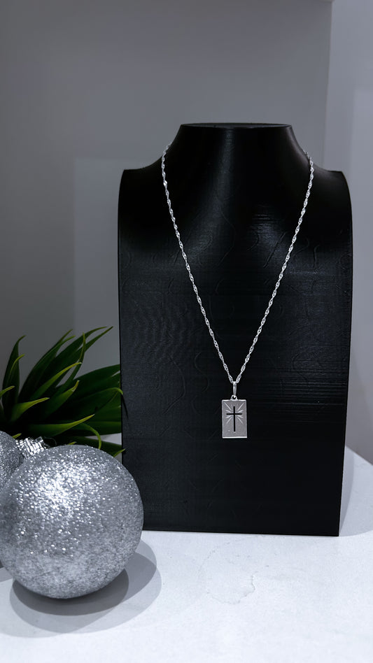 Colar Plaquinha com Cruz